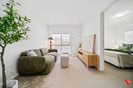 STUNNING MODERN TWO STOREY TOWNHOUSE - Photo 2