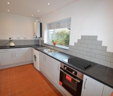 3 bedroom semi-detached house to rent - Photo 3