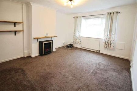 Wykebeck Mount, Leeds, LS9 - Photo 3