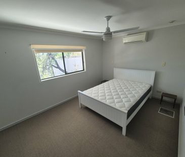 2 Bedroom 1 Bathroom Unit with Fantastic Views - Photo 4