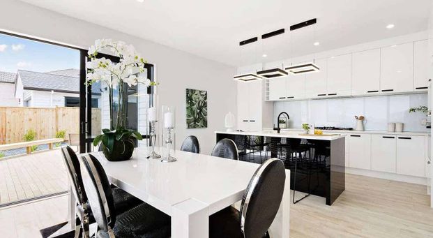 Charming 4BR Home in Flat Bush - Photo 1