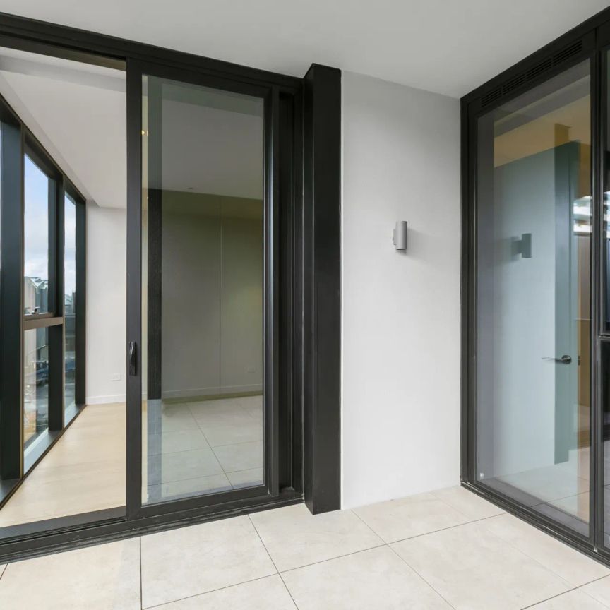 THIS APARTMENT FEATURES: - Photo 1