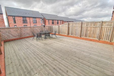3 bedroom semi-detached house to rent - Photo 2