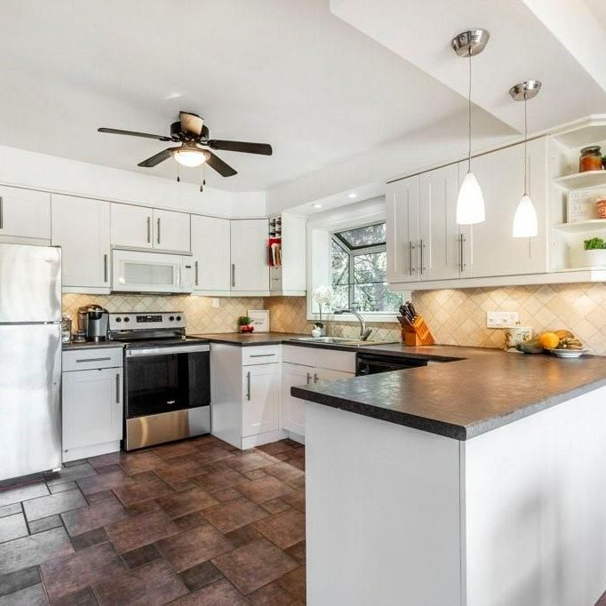 For Lease - 195 Bendamere Avenue, Hamilton, Ontario - Photo 1