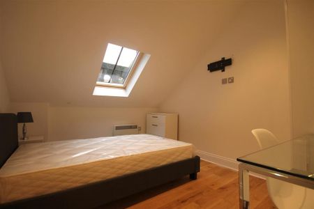 3 bedroom apartment to rent - Photo 4