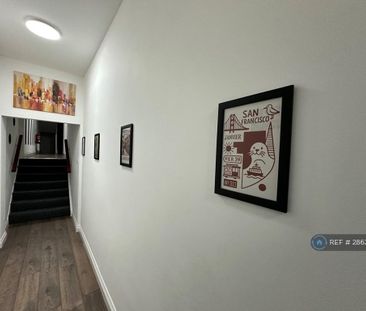 1 bedroom in a house share to rent - Photo 6