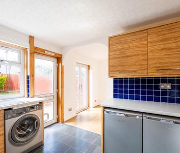 3 bedroom terraced house to rent - Photo 6