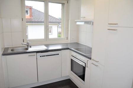 "4-Zimmer-Wohnung an zentraler Lage mit Balkon" - Photo 4