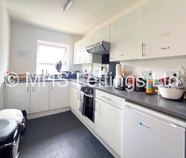 1 Bedroom Bedsit for rent in Midland Road - Photo 2