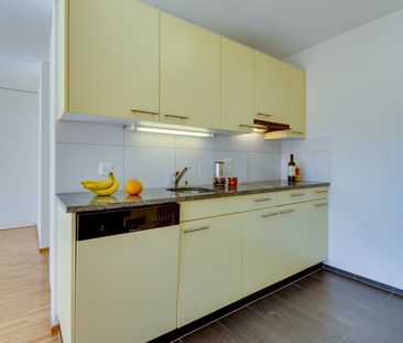 Moderne Wohlfühloase im Untergeschoss mit Sitzplatz - Foto 4