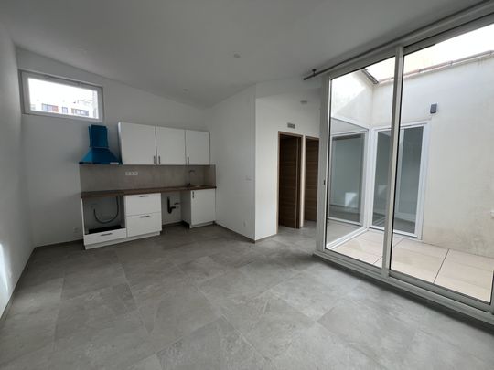 Location Appartement 2 pièces 30m² MARSEILLE 7ème - Photo 1