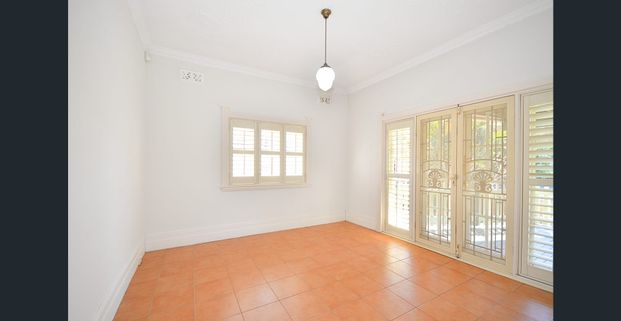 Beautiful Family Home!! - Photo 1