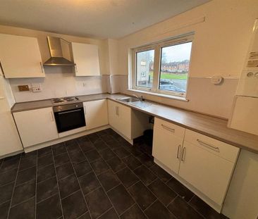 3 bedroom flat to rent - Photo 5