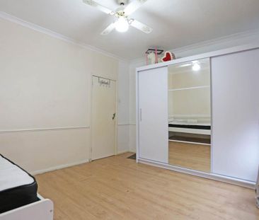 2 bedroom semi-detached house to rent - Photo 4