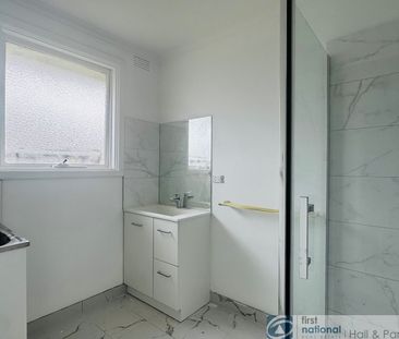 Prime Location - Photo 2