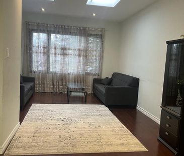 For Lease - 131 Kersey Crescent, Richmond Hill, Ontario - Photo 1