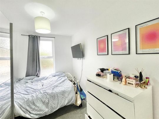 5 bedroom terraced house to rent - Photo 1