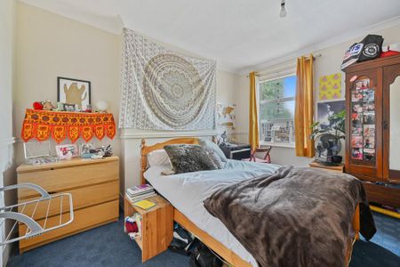 1 bedroom in a house share to rent - Photo 3