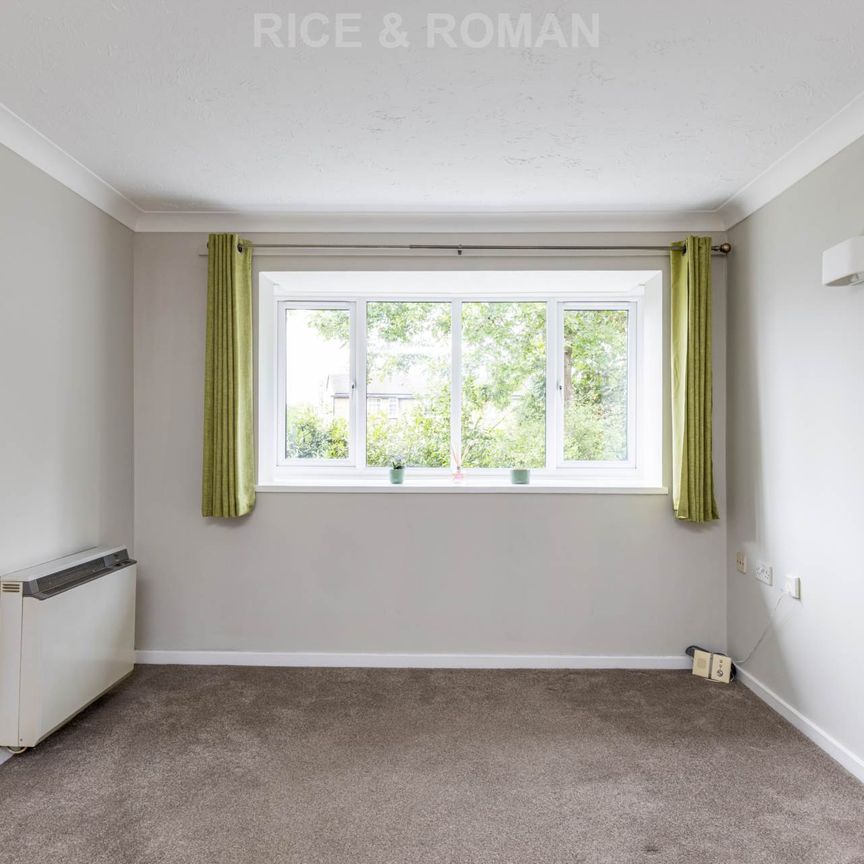 1 Bedroom Apartment, Brook Court – Cheam - Photo 1