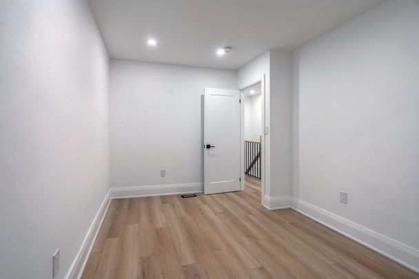 For Lease - 2555 Dundas Street Unit# Second Floor, Toronto, Ontario - Photo 1