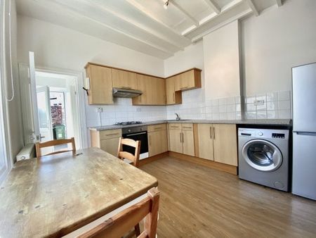 Jessie road, Southsea *VIDEO TOUR AVA... - Photo 4