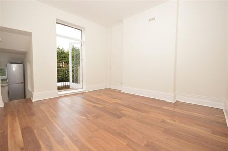 3 bedroom apartment to rent - Photo 3