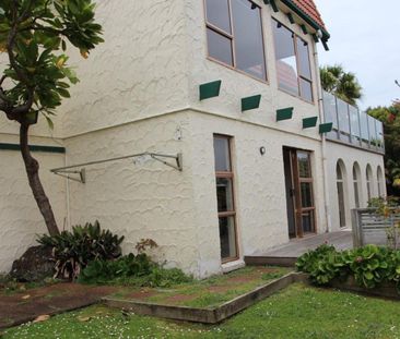 Sunny two-bedroom home in Rangi zone - Photo 2