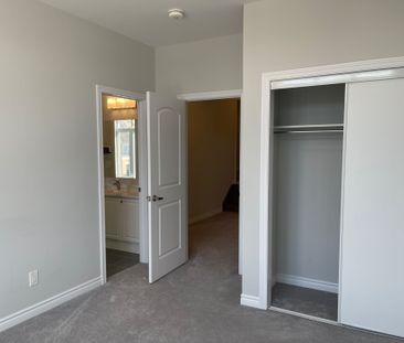 For Lease - 59 Bremner Street, Whitby, Ontario - Photo 6