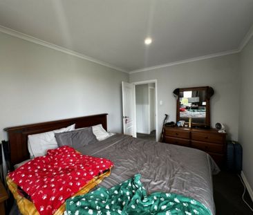 Peace and quiet with a fabulous backyard - Dog Friendly - Photo 5