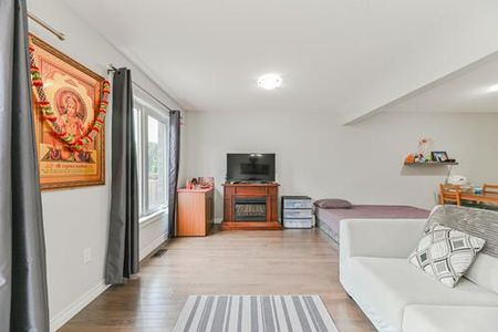 For Lease - 20 Lawson Street Unit# 14, East Luther Grand Valley, Ontario - Photo 3