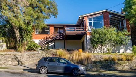 Elevated family home - Photo 5
