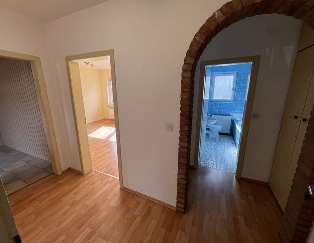 Gemütliche Doppelhaushälfte mit Sonnenterrasse – zentral und ruhig wohnen in Schortens-Heidmühle - Photo 1