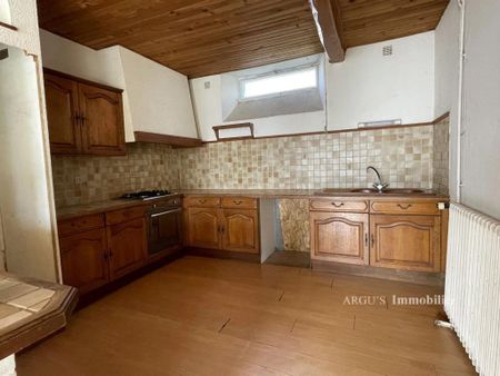 Location Maison 4 pièces 136m² - Photo 2
