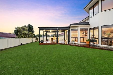 Grand Family Home in a Peaceful Woongarrah Pocket - Photo 4