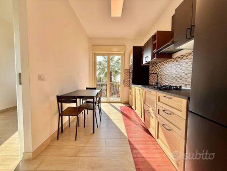 Appartamento di 110 m² con 4 locali e box auto a C - Photo 4