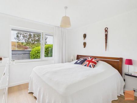 3 bedroom detached bungalow to rent - Photo 3