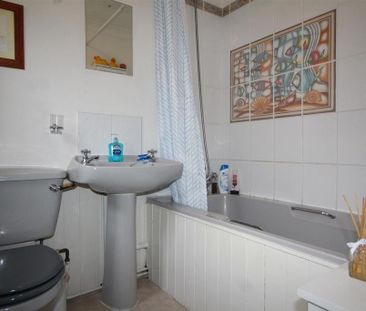 1 bedroom semi-detached house to rent - Photo 6