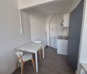 Location Appartement 1 pièce 21m² - Photo 4