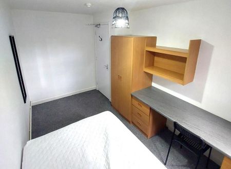 6 bedroom private hall to rent - Photo 4