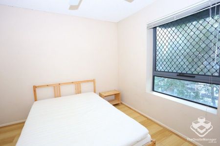 Two bedroom apartment in the heart of Toowong - Photo 5