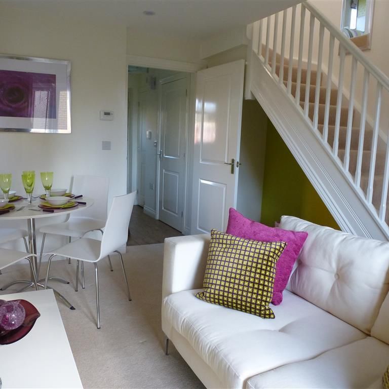 Kings Avenue - Photo 1