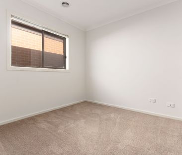 STUNNING ON SKYLARK! - Photo 5