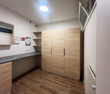 Goed onderhouden gelijkvloers appartement met twee slaapkamers nabi... - Photo 4