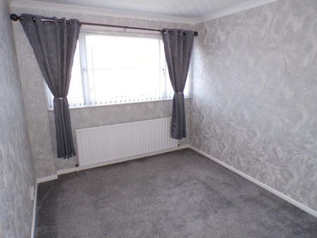 3 bedroom semi-detached house to rent - Photo 3