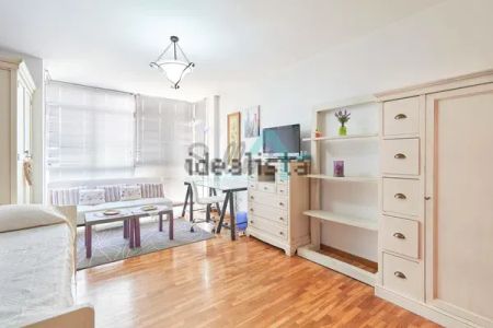 Alquiler de estudio en Calle González Besada - Foto 3