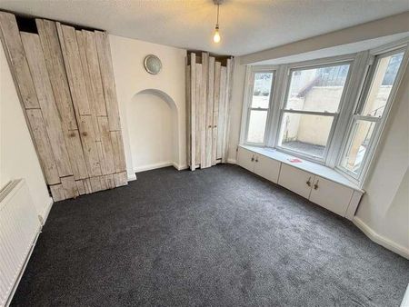 Gladstone Place, Brighton, East Sussex, BN2 - Photo 2