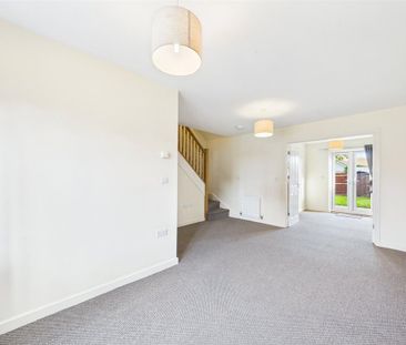 2 bedroom end of terrace house to rent - Photo 5