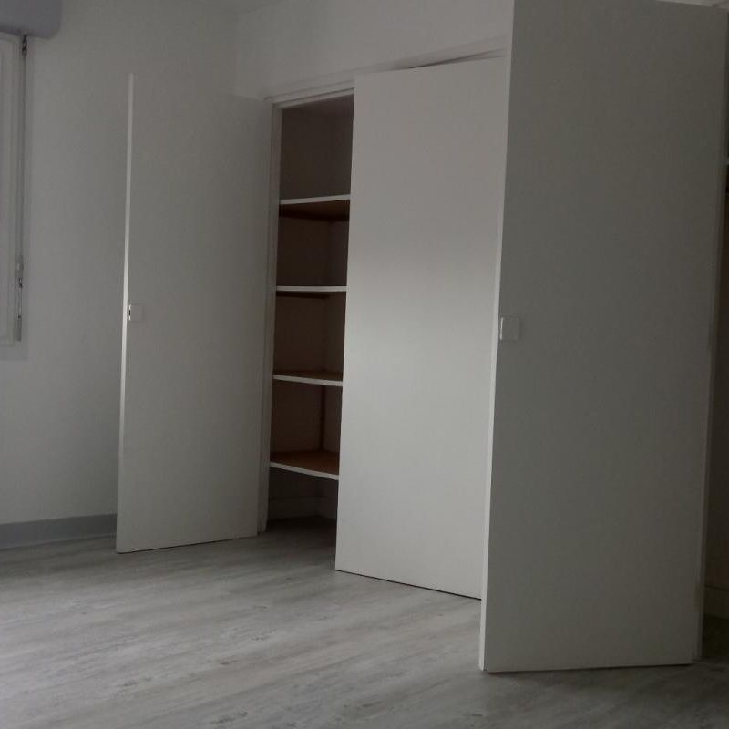 Appartement de 5 pièces de 142 m² à louer à LARMOR-PLAGE - Photo 1