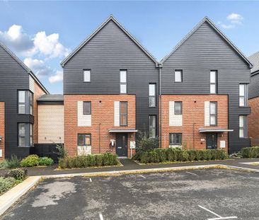 4 bedroom semi-detached house to rent - Photo 6