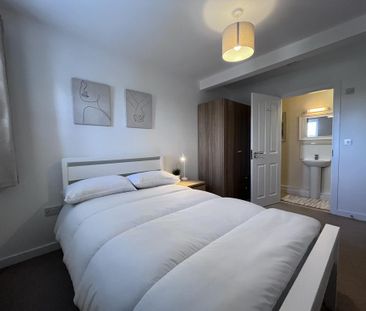 1 bedroom in a house share to rent - Photo 5